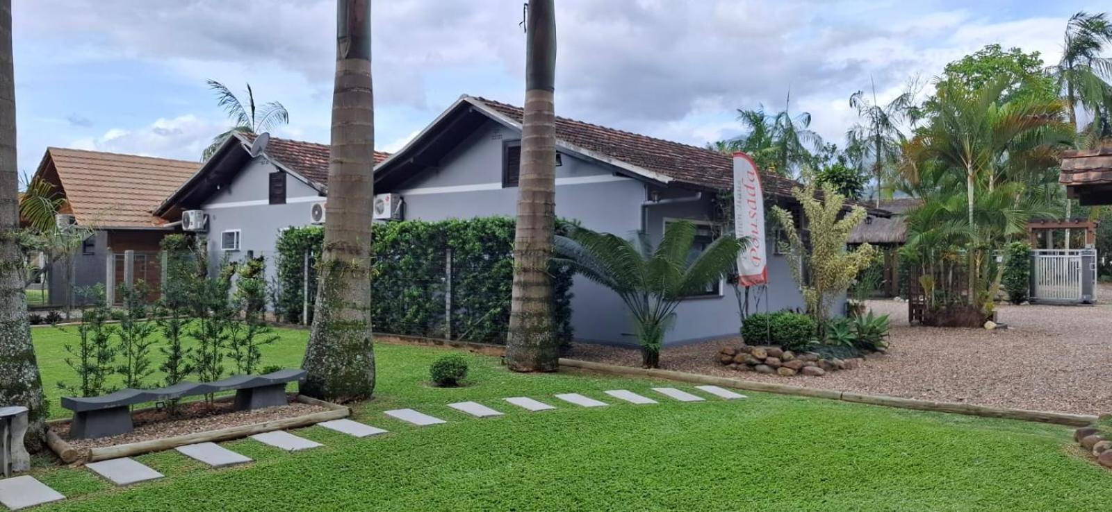 Familien Haus Pousada Pomerode Esterno foto